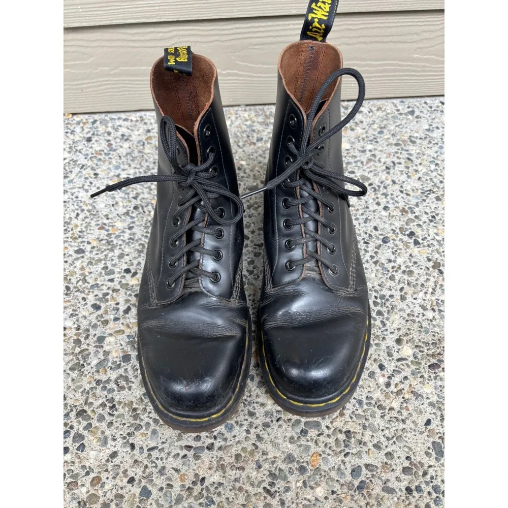 Dr.‎ Martens 1460 Men's Smooth Black Leather 8 Eye Combat Boots Yellow Stitching
